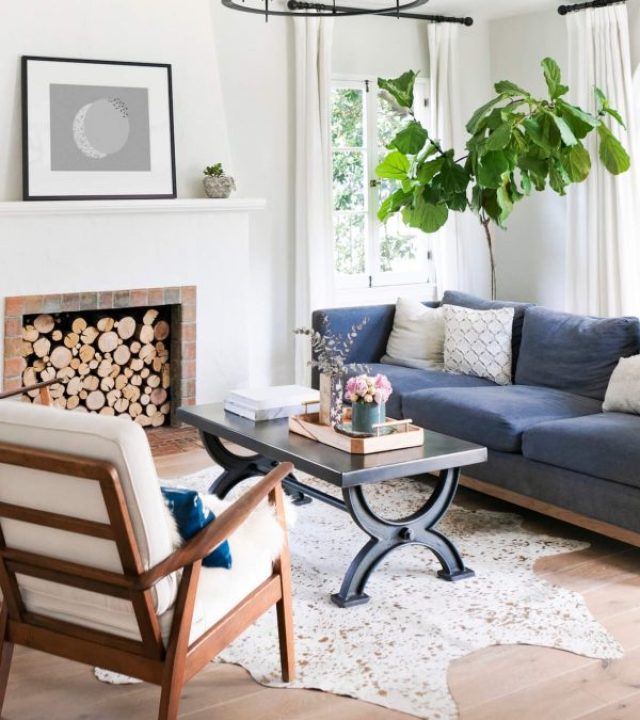 simple-living-room-interior-2022-12-16-00-33-43-utc-e1677636695546.jpg